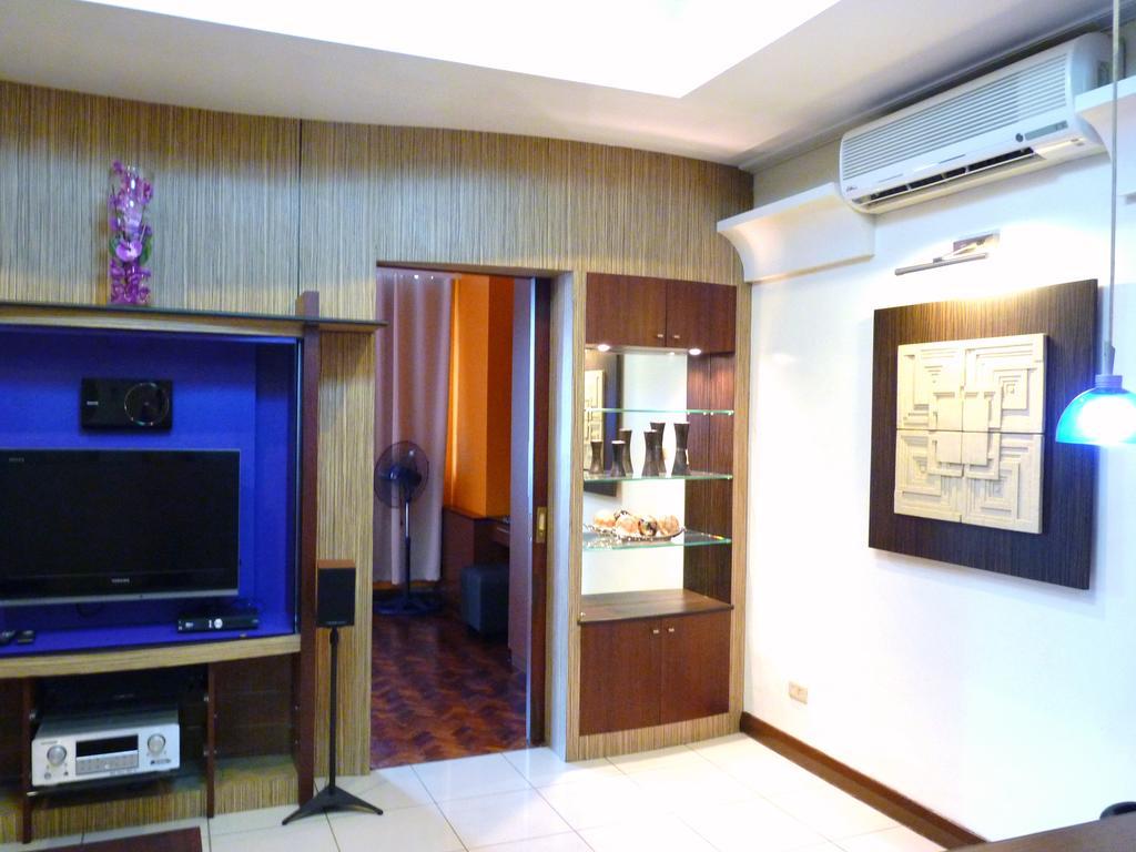 Mch Suites At Robinson'S Place Residences Manila Kültér fotó