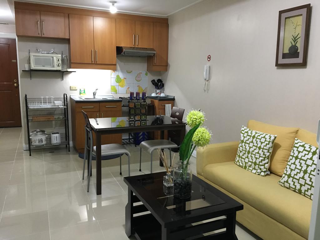 Mch Suites At Robinson'S Place Residences Manila Kültér fotó